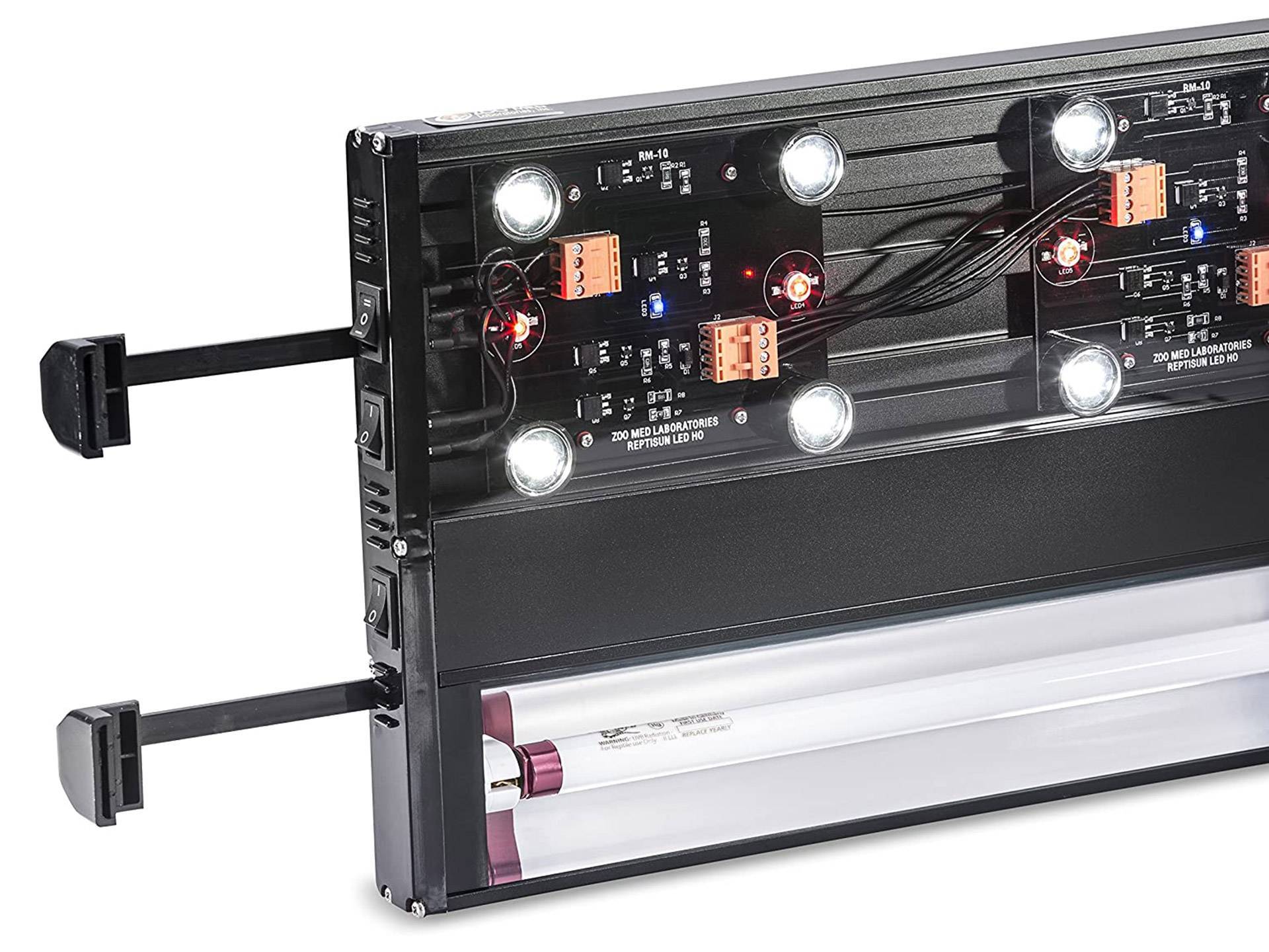 Rampe d'éclairage LED pour terrarium 76 cm Zoo Med Reptisun cinquième